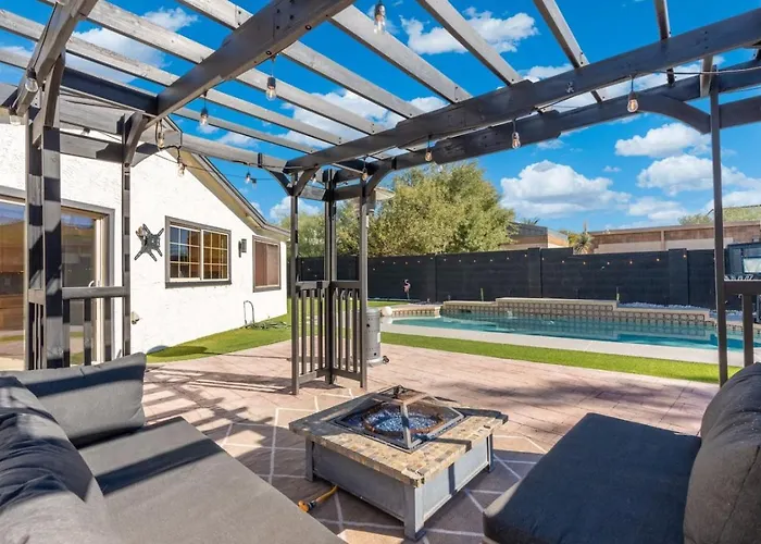 Serene Golf Pool Pickleball Games Scottsdale