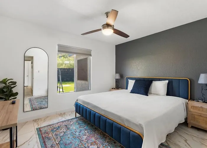 Serene Golf Pool Pickleball Games Holiday home Scottsdale
