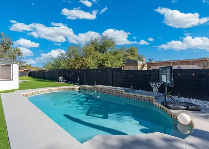 Serene Golf Pool Pickleball Games