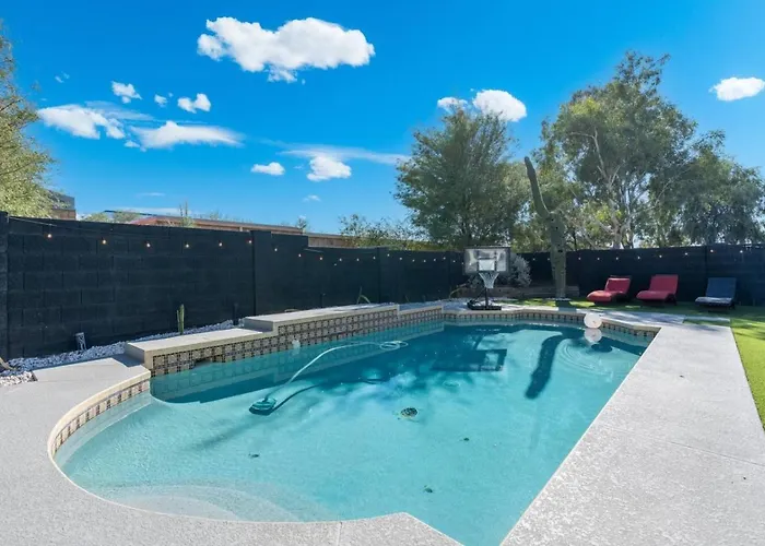 Serene Golf Pool Pickleball Games Holiday home